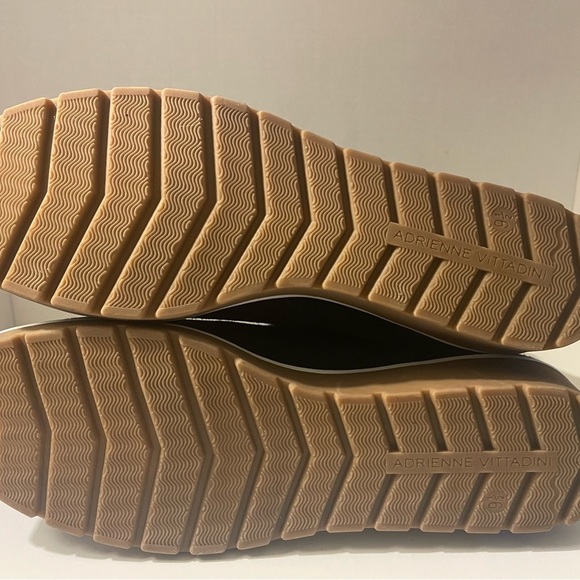 Adrienne Vittadini NAVY Tevin Suede Wedge Bootie Knit Cuff NWOB - 9.5 - Picture 4 of 11